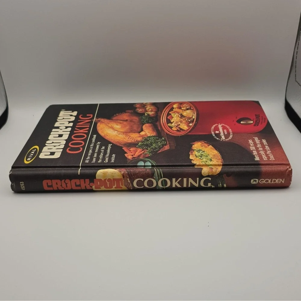Rival Crock-Pot Cooking Cookbook Good Housekeeping 300 Recipes Original Paper